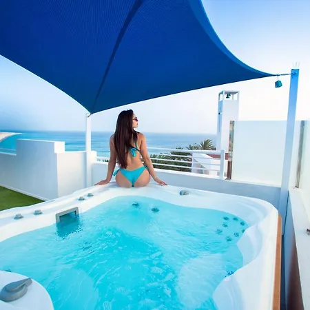 Altavista Apartahotel-adults Only Over 14