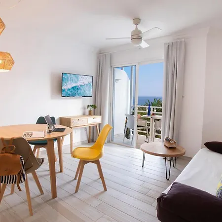 Altavista Apartahotel-adults Only Over 14