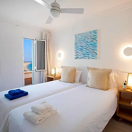 Altavista Apartahotel-adults Only Over 14