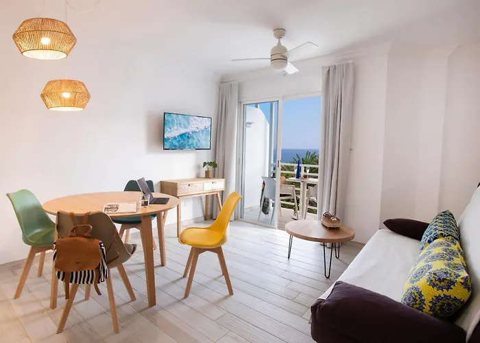 Altavista Apartahotel-adults Only Over 14