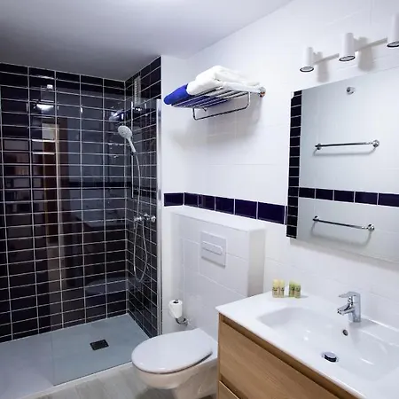 Altavista Apartahotel-adults Only Over 14