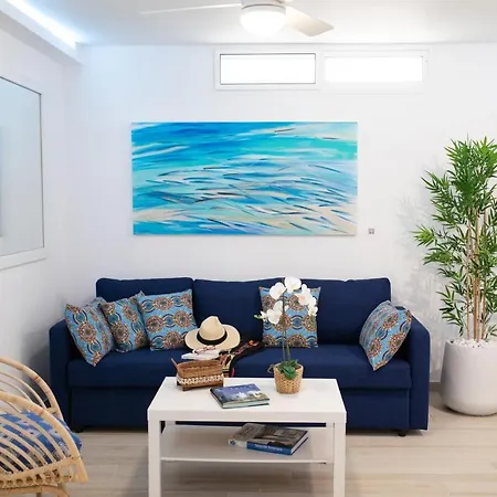 Altavista Apartahotel-adults Only Over 14